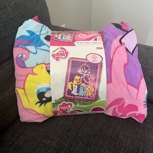 My Little Pony No-Sew Fleece Throw Kit - Pink, Blue, Yellow